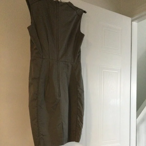 Dress - Picture 3 of 6